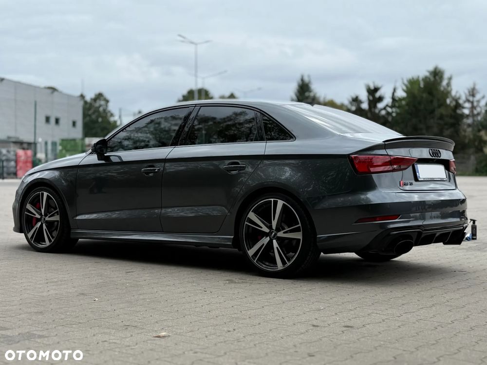 Audi RS3 Limousine - 9