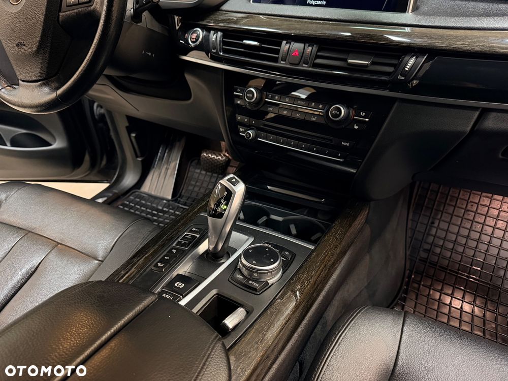 BMW X5 xDrive40d - 37