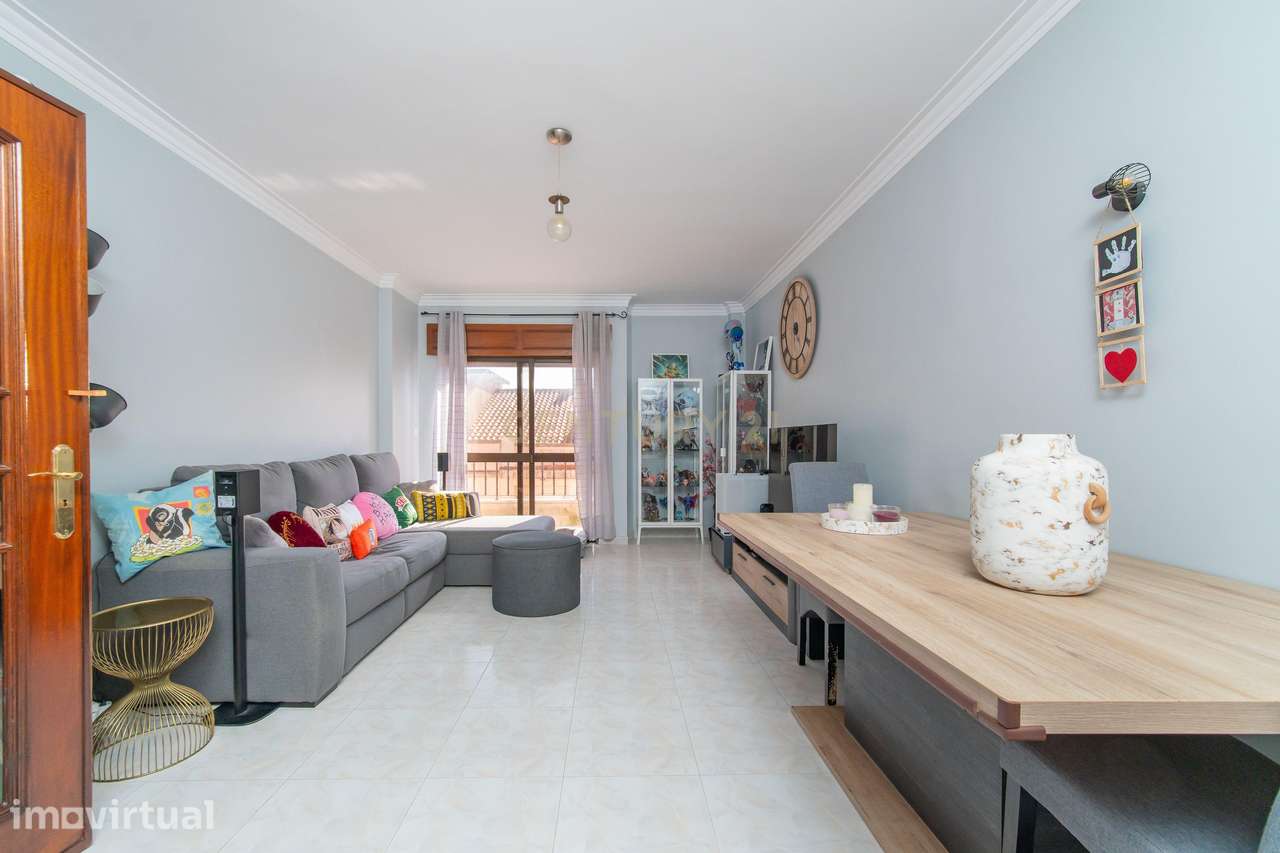 Apartamento T2 Renovado, em Mem Martins - Grande imagem: 2/18