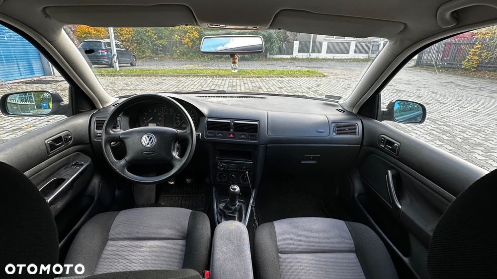 Volkswagen Golf - 18