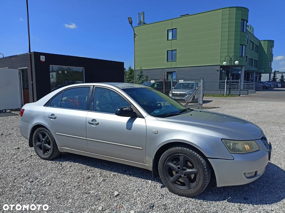 Hyundai Sonata - 6