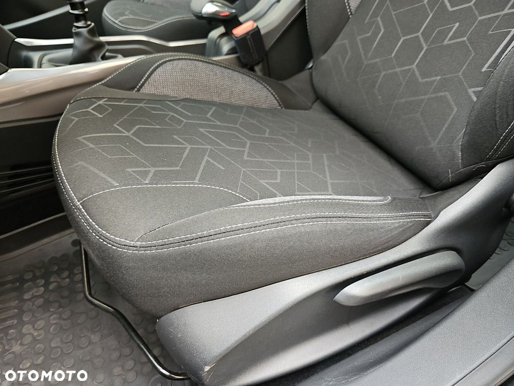 Peugeot 2008 1.2 Pure Tech GPF Active S&S - 21