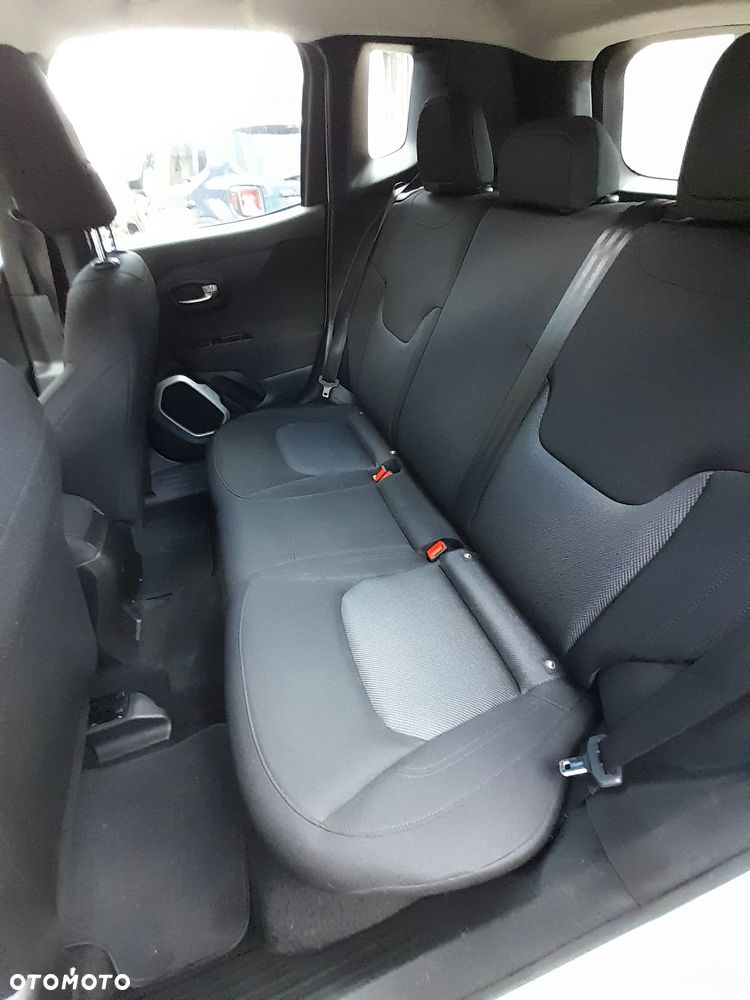 Jeep Renegade - 17