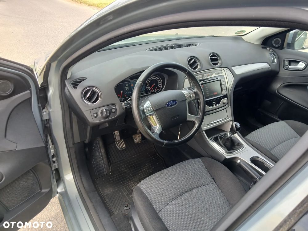 Ford Mondeo 2.5 Titanium - 3