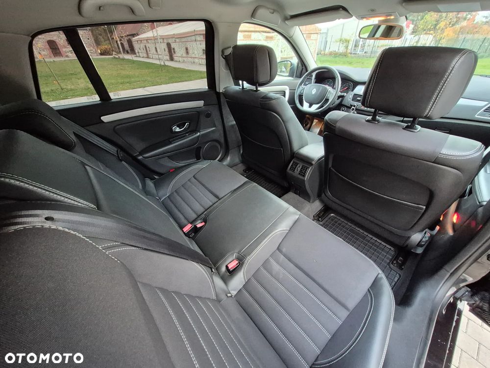 Renault Laguna dCi 110 FAP Bose Edition - 28