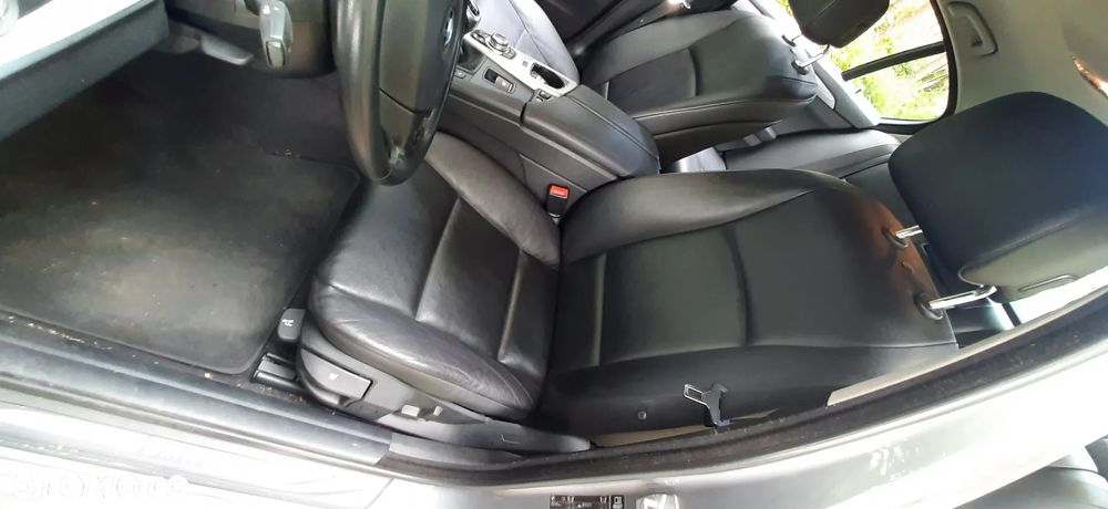 BMW Seria 5 520d - 15