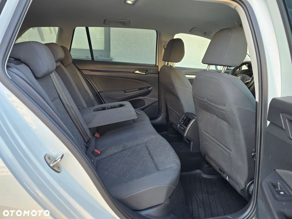 Volkswagen Golf - 24