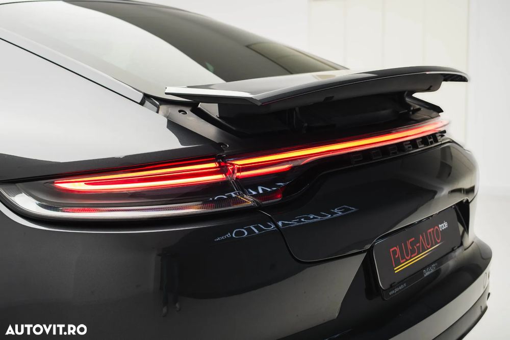 Porsche Panamera - 33