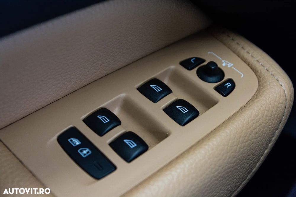 Volvo XC 60 T8 Twin Engine AWD Inscription - 28