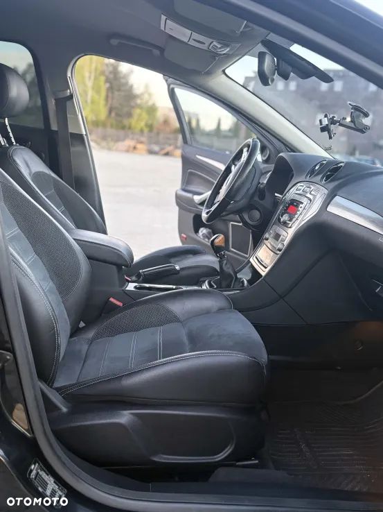 Ford Mondeo 2.0 Titanium - 19