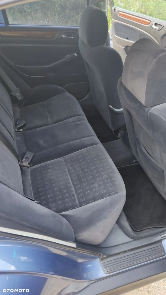 Honda Accord 1.8i LS - 18