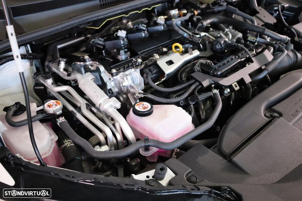 Toyota Prius 2.0 Plug-in Luxury - 9
