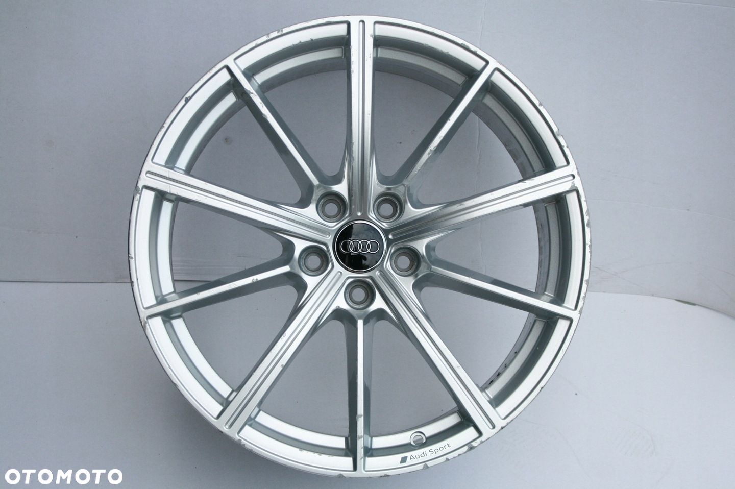 FELGA 19x8 et26 ORYGINAŁ AUDI RS4 B9 8W0601025CP - 1