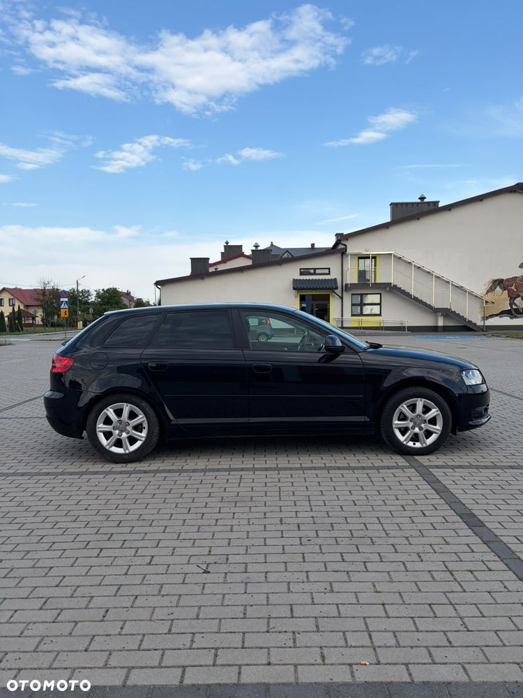 Audi A3 Sportback - 11