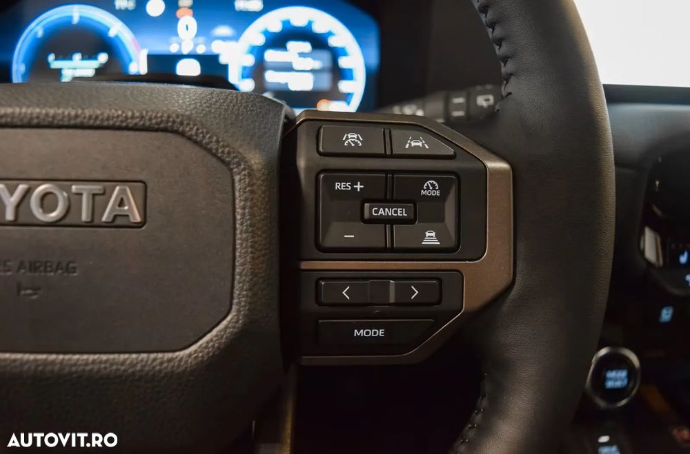 Toyota Land Cruiser 2.8l D-4D 204 CP A/T 7 locuri Luxury AVS Brown - 14