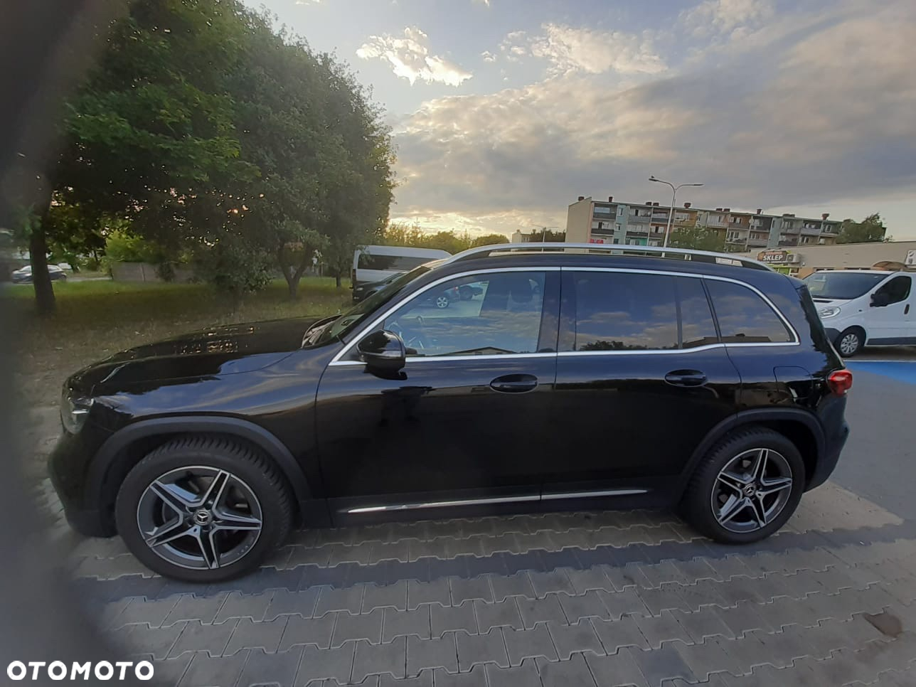 Mercedes-Benz GLB 200 AMG Line 7G-DCT - 6
