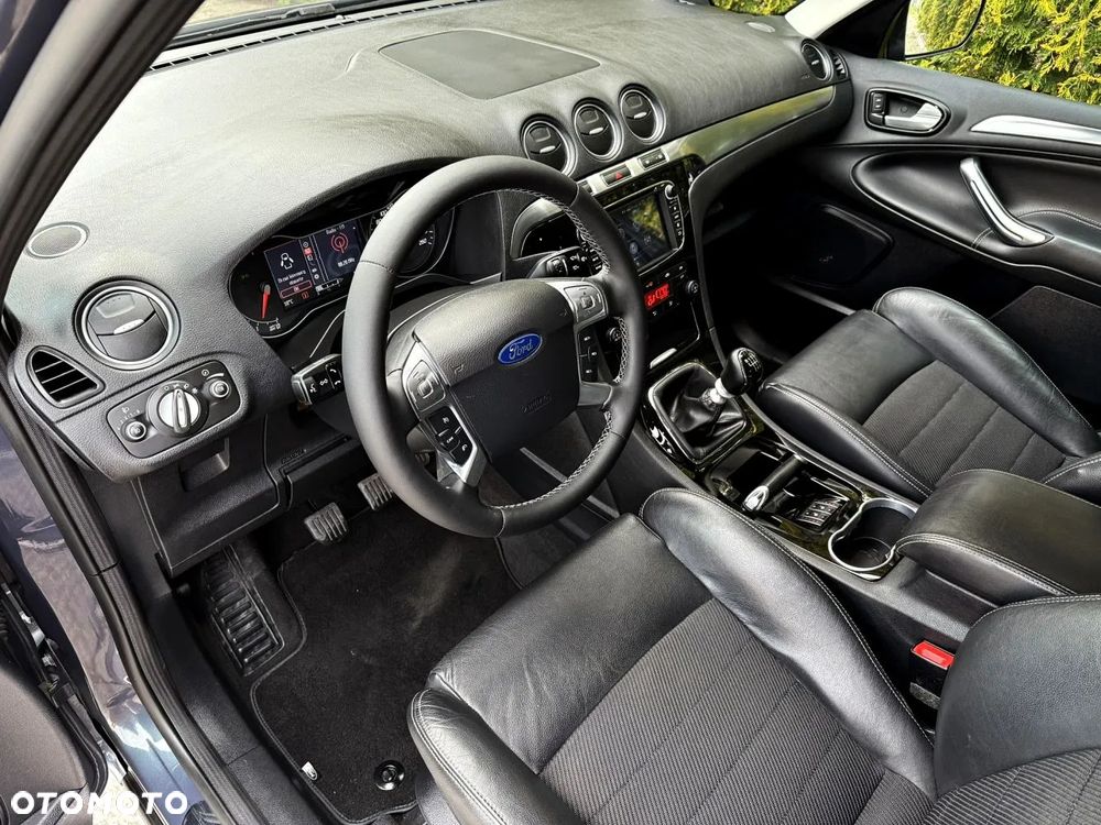 Ford S-Max - 23