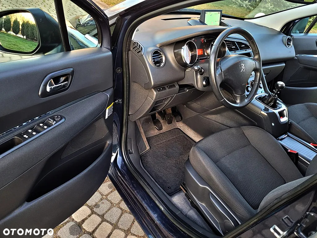 Peugeot 5008 1.6 HDi Style 7os - 24