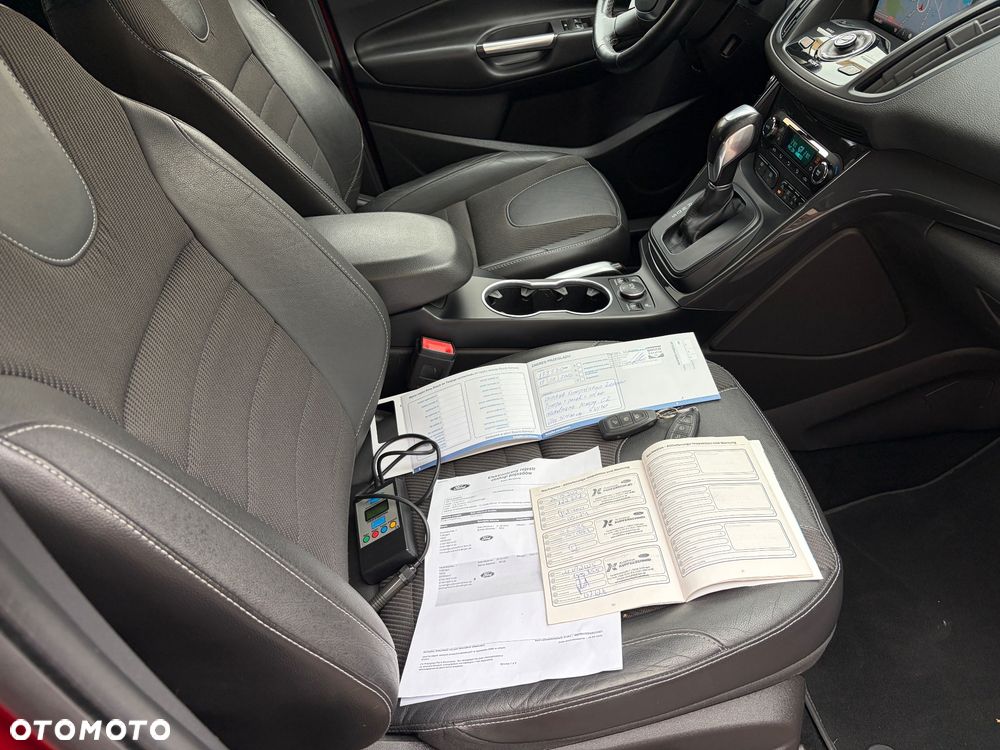 Ford Kuga 2.0 TDCi 4x4 ST-Line - 32