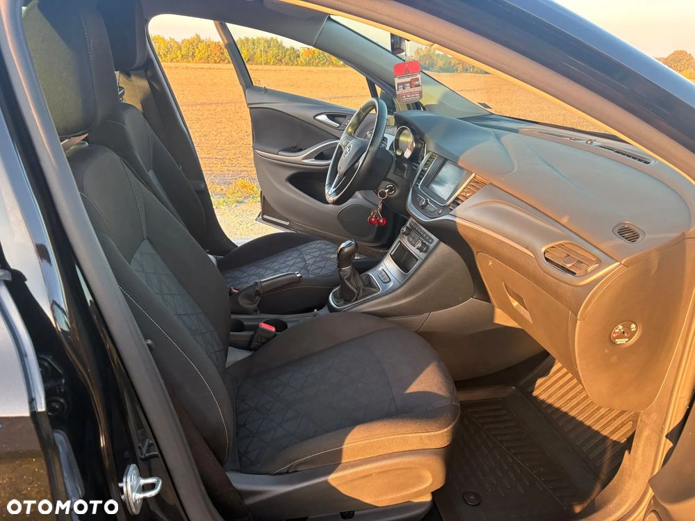 Opel Astra 1.4 T 120 Lat - 32
