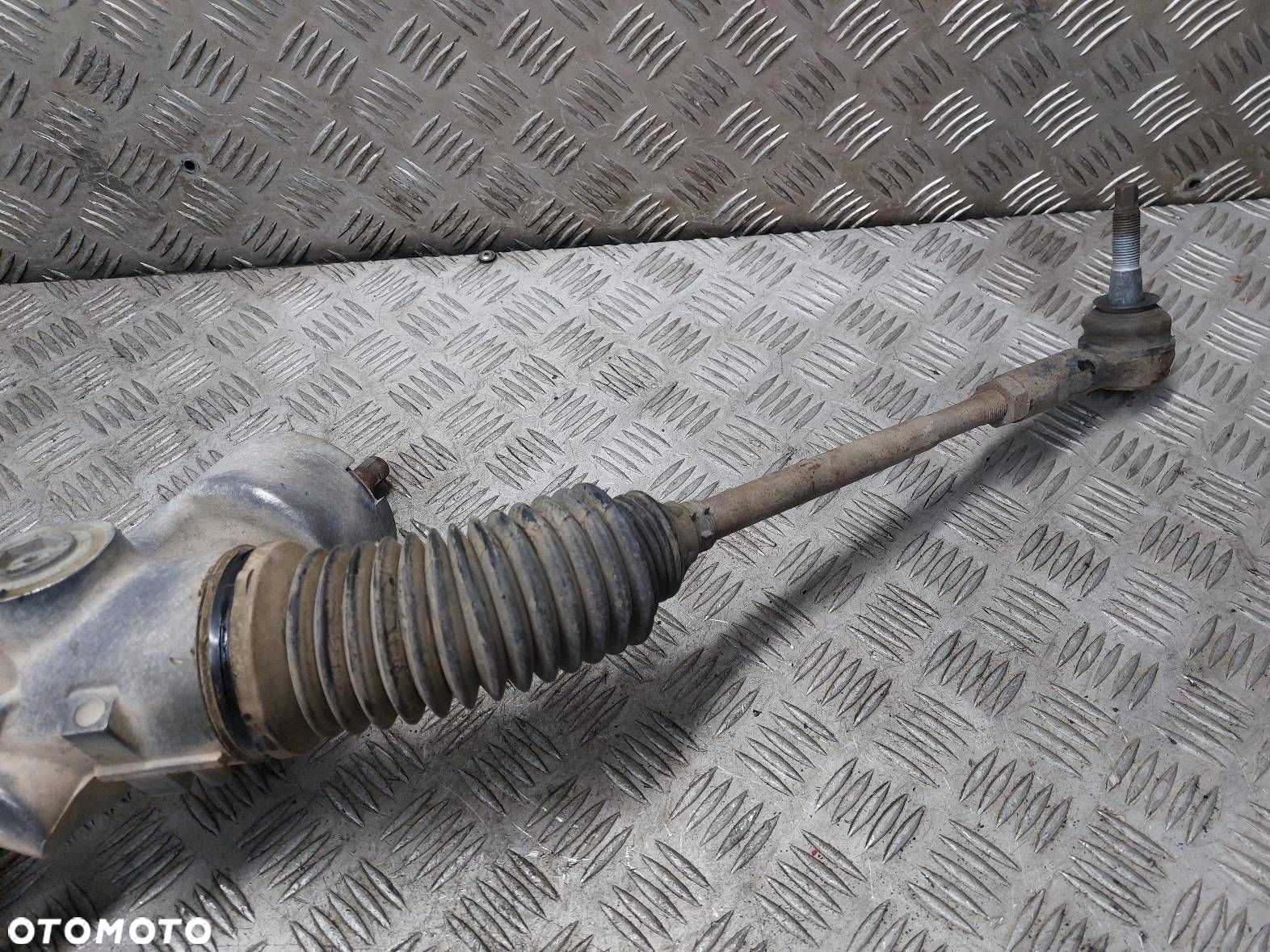 MAGLOWNICA PRZEKŁADNIA KIEROWNICZA RAM 1500 I LIFT 13- 68242957AE - 2