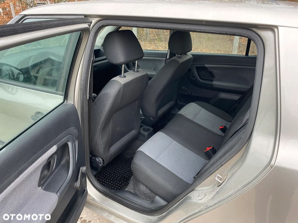 Skoda Fabia 1.4 16V Comfort - 10