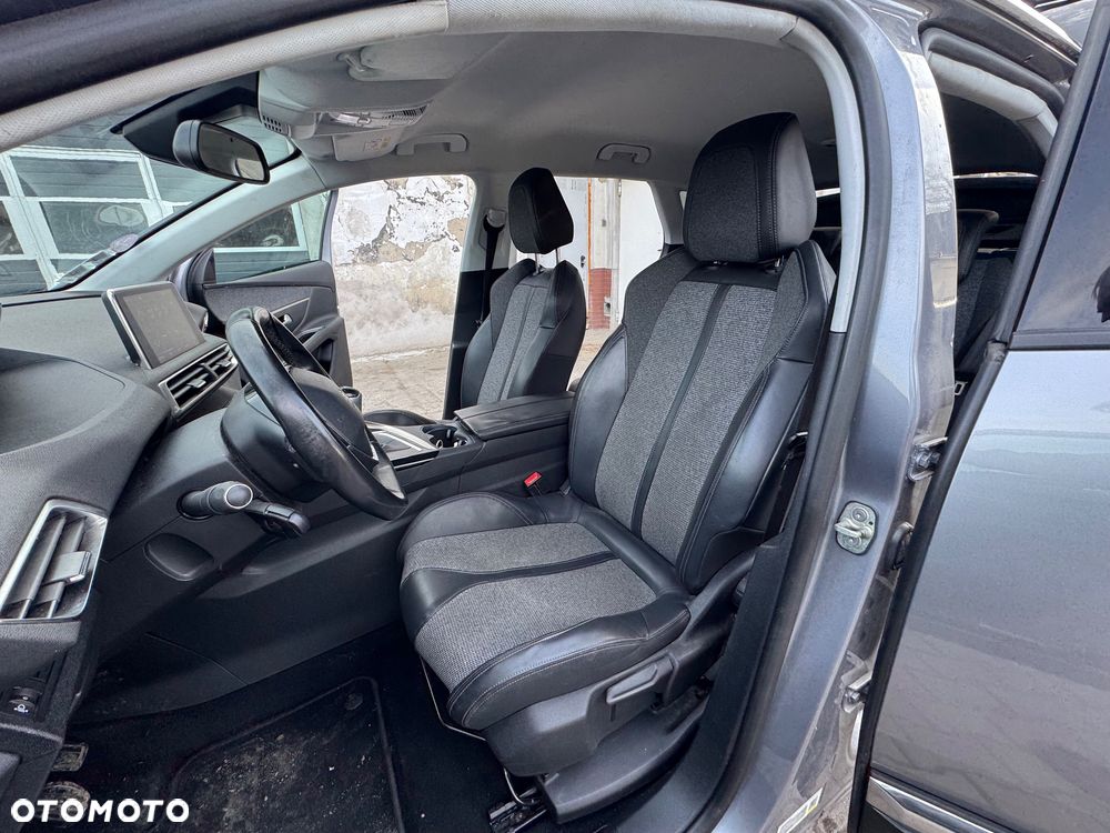 Peugeot 3008 PureTech 130 Stop & Start GPF Allure - 22