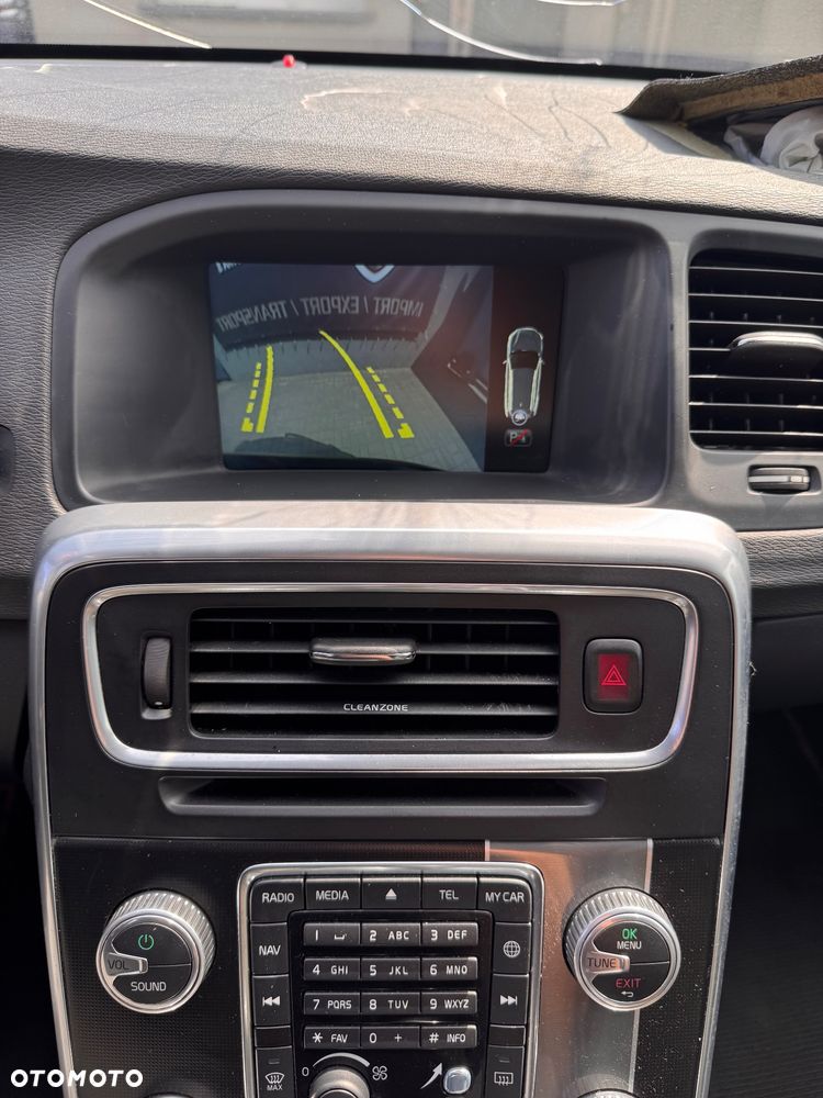 Volvo V60 D4 Geartronic RDesign - 19