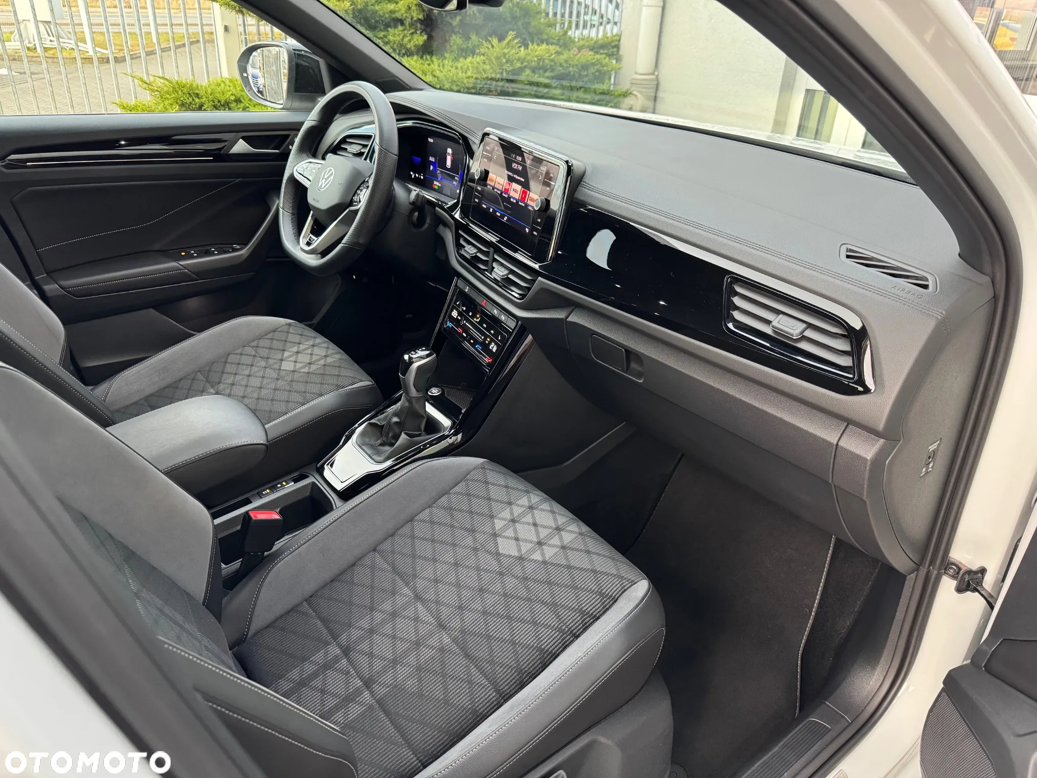 Volkswagen T-Roc 1.5 TSI R-Line DSG - 14
