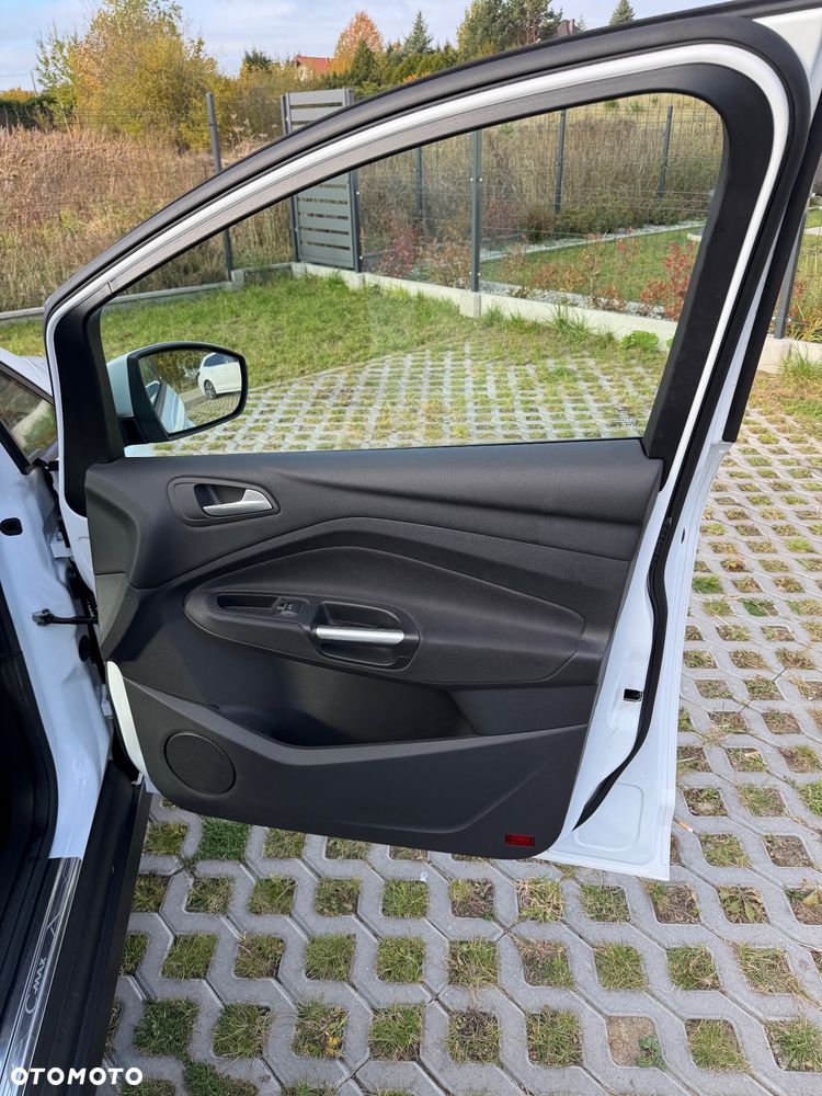 Ford Grand C-MAX - 23