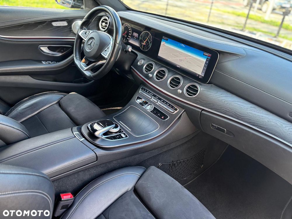Mercedes-Benz Klasa E 220 d 4-Matic 9G-TRONIC - 4