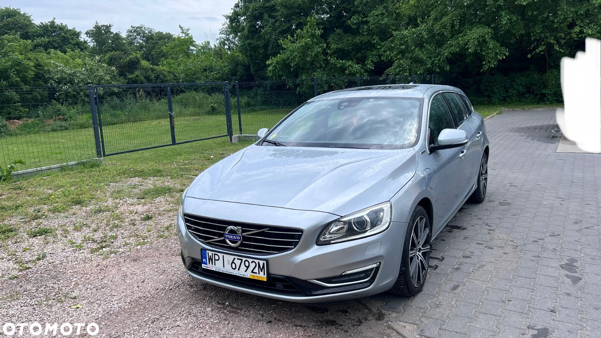 Volvo V60 D6 AWD Plug-in Hybrid Summum - 1
