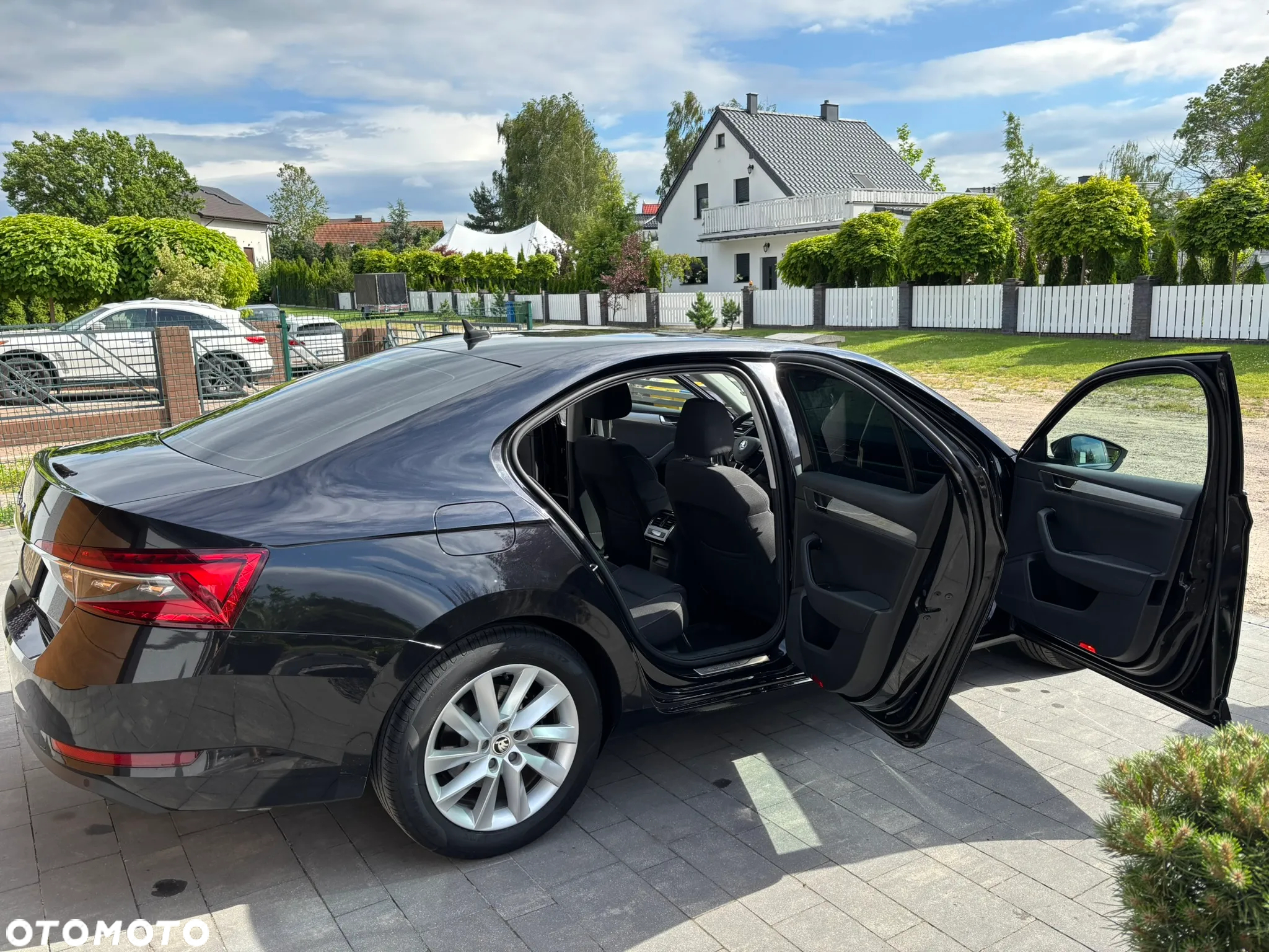 Skoda Superb 2.0 TSI Ambition DSG - 13