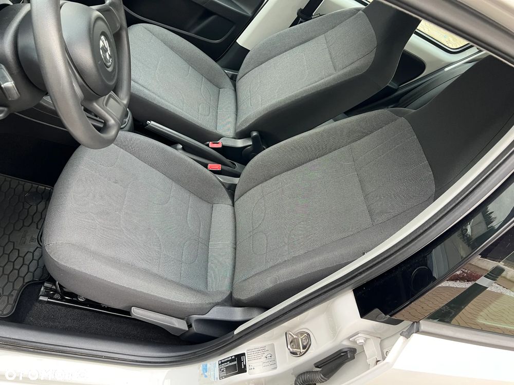 Volkswagen up! - 9