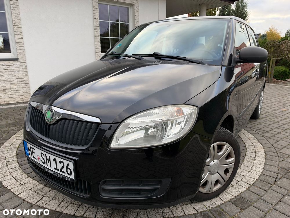 Skoda Fabia 2009 photo 3