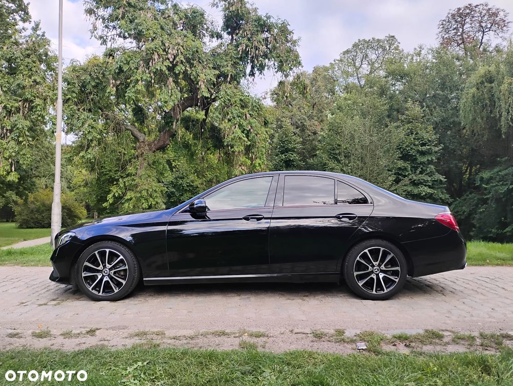 Mercedes-Benz Klasa E 220 d 9G-TRONIC - 17
