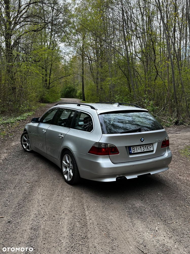 BMW Seria 5 525d - 2
