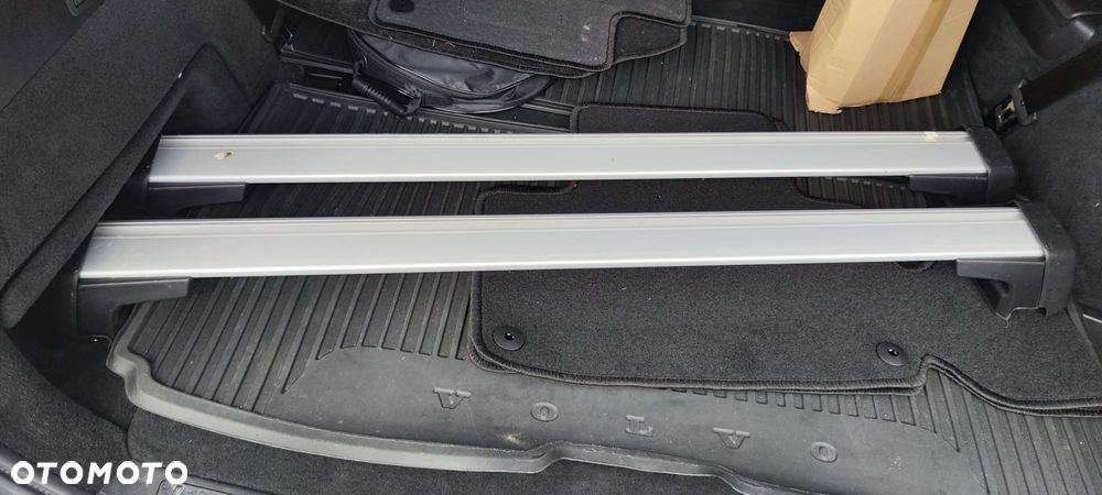 Volvo XC 90 T8 AWD Plug-In Hybrid Momentum 7os - 17