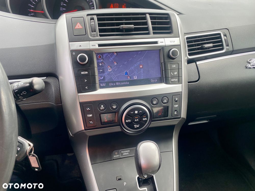 Toyota Verso 1.8 Multidrive Edition - 20