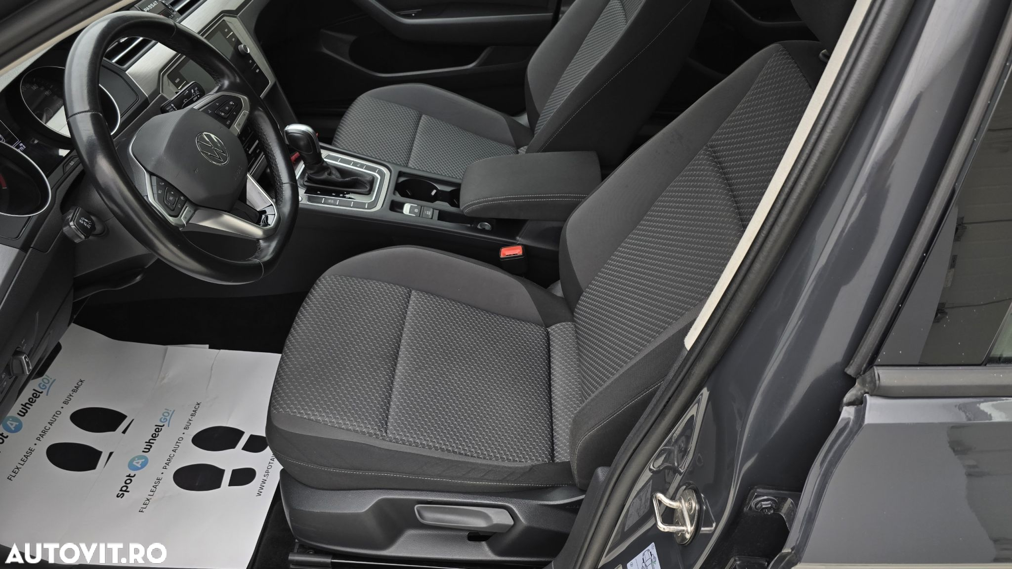 Volkswagen Passat 2.0 TDI DSG Advance - 12