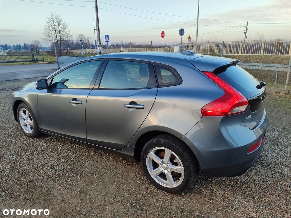 Volvo V40 D2 Momentum - 3