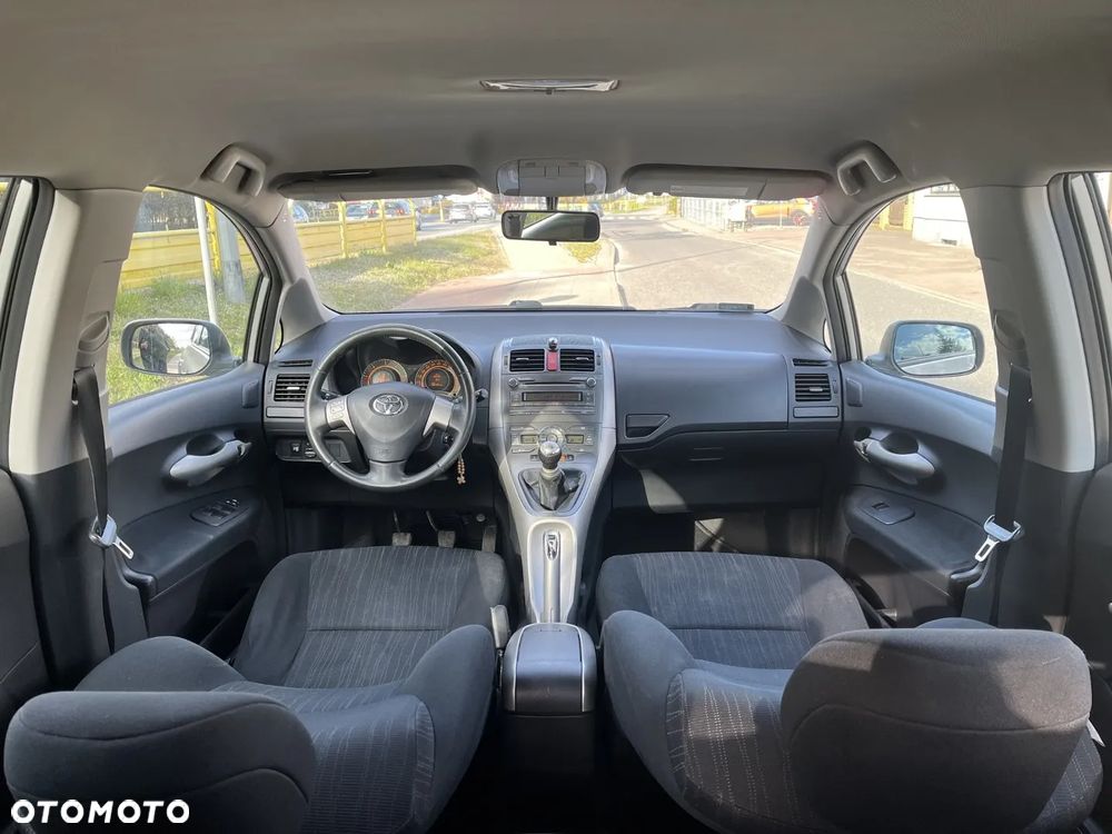 Toyota Auris 1.4 D-4D - 23
