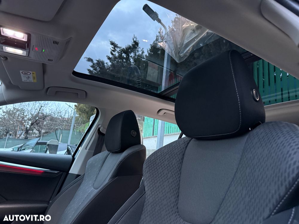 Skoda Octavia 2.0 TDI Premium Edition - 16