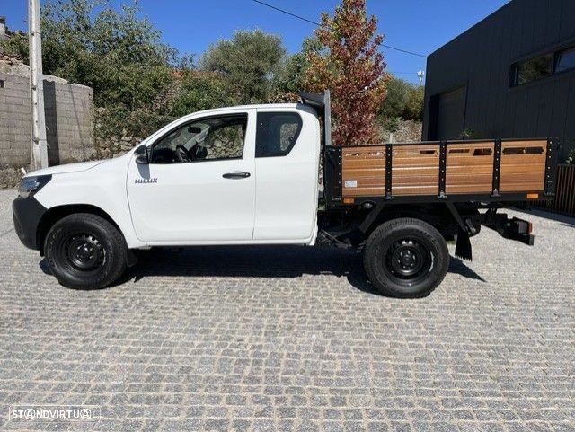 Toyota Hilux - 4
