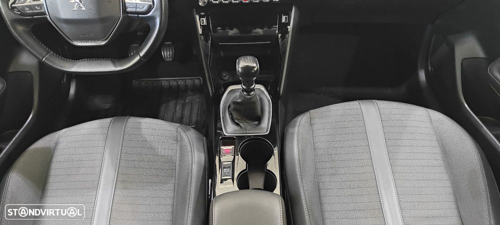 Peugeot 208 1.2 PureTech Allure - 36