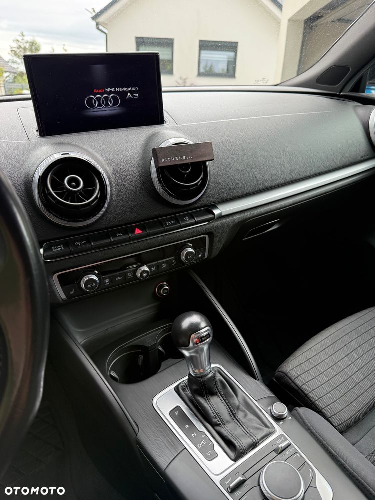 Audi A3 Sportback 2.0 TDI (clean diesel) S tronic Ambiente - 13