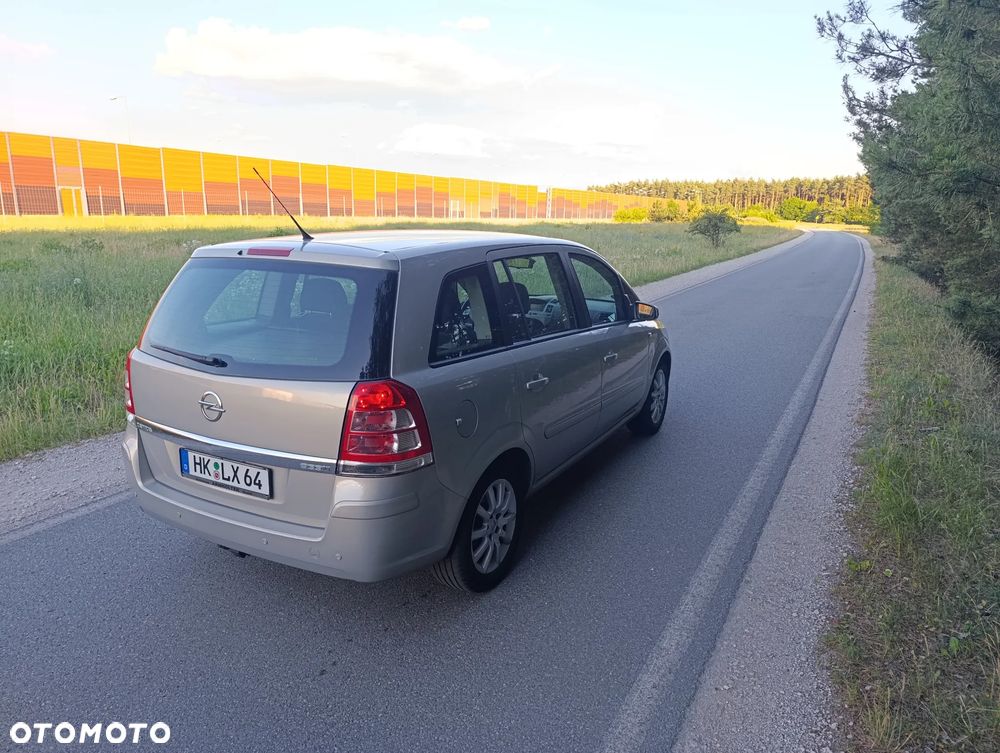 Opel Zafira 1.6 ecoFLEX Family - 12