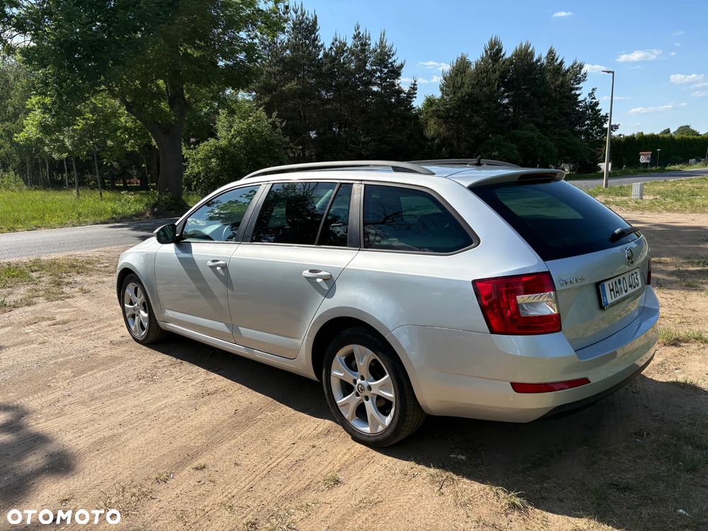 Skoda Octavia 1.6 TDI Ambition DSG - 3