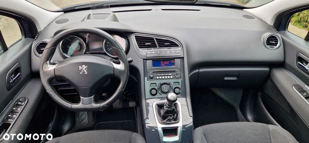 Peugeot 5008 - 10