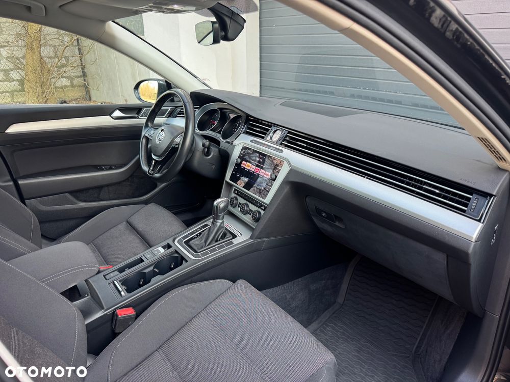 Volkswagen Passat Variant 2.0 TDI SCR DSG 4Motion Elegance - 7